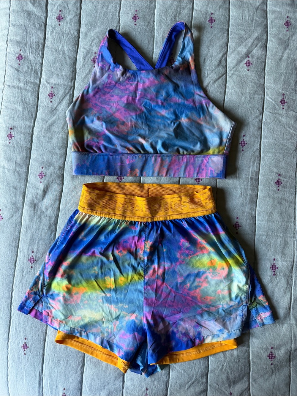 Fabletics Workout Set | XS Sports Bra & XXS High-Waisted Running Shorts
